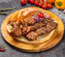 Шашлык из телятины с люля в хлебе