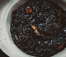 Ризотто с чернилами каракатицы