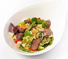 Теплый салат с куриной печенью