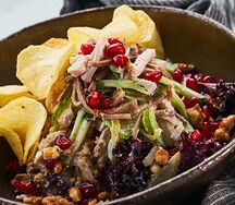 Салат мясной микс с чипсами