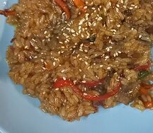 Вок с рисом и сёмгой