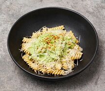 Фузилли с куриной грудкой