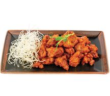 Пикантная курица в чесночном чили в соусе с имбирем