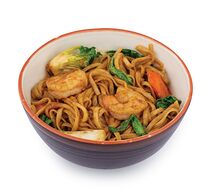 Лапша удон с китайским салатом, грибами и тигровыми креветками в японском соусе