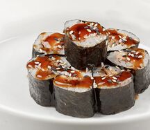 Хосо маки с запеченным лососем и терияки