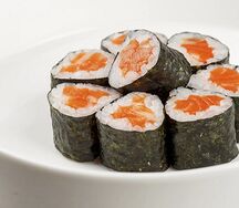 Хосо маки с лососем