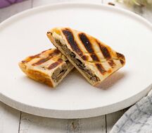 Грилата жюльен с грибами и сыром