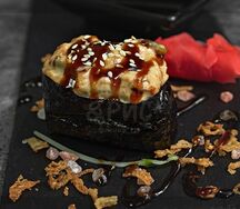 Острый гункан с угрем