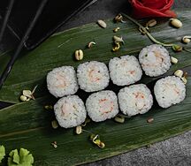 Ролл с креветкой