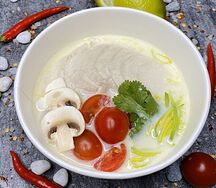 Том ям с курицей