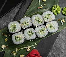 Ролл с огурцом