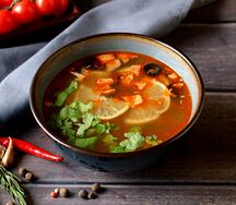 Солянка сборная мясная со сметаной