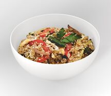 Стир-фрай с яйцом, рисом и овощами