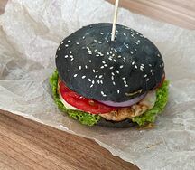 Чёрный Бургер с куриной сочной котлеткой