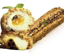 Эклер с маракуйей