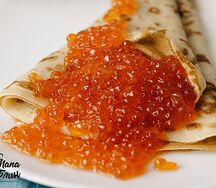 Блин с красной икрой
