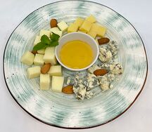 Сырное ассорти