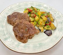 Говяжьи медальоны с овощами