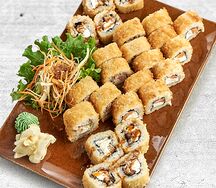 Сет с горячими роллами