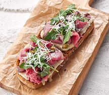 Брускетта Вителло с ростбифом