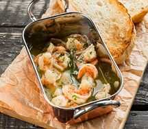 Жаренные креветки с чиабаттой