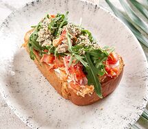 Брускетта с крабом на бриоши