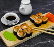 Ролл Сяке хоте