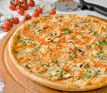 Пицца Том ям с лососем