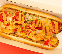 Хот-дог с креветками и кальмарами