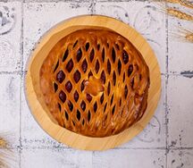 Пирог с яблоком и брусникой