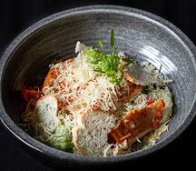 Цезарь с курицей