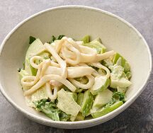 С кальмаром и яблоками