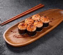 Запеченный ролл с креветкой 