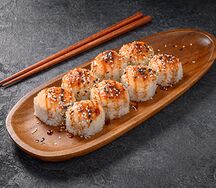 Запеченный ролл с крабом