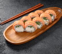 Филадельфия гриль с фирменным соусом