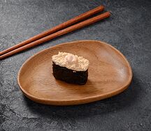 Острые суши с крабом