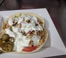 Шаверма в пите острая с халапеньо