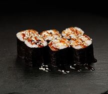 Ролл с копченым угрем