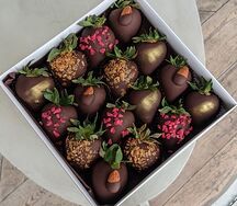 Клубника в шоколаде Волшебная ночь 16 ягод