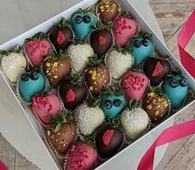 Клубника в шоколаде Карнавал 25 ягод