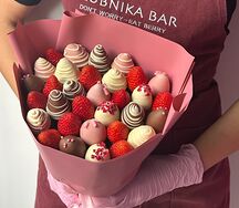 Букет из клубники в шоколаде Париж M