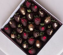 Клубника в шоколаде Black