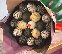 Букет из клубники в шоколаде Красавчик S