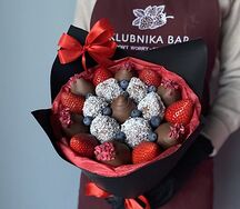 Букет из клубники в шоколаде Популярный S