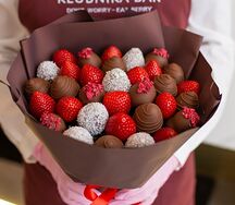 Букет из клубники в шоколаде Нью-Йорк М