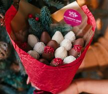 Букет из клубники в шоколаде Merry Christmas S