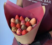 Букет из клубники в шоколаде Сочный взрыв S
