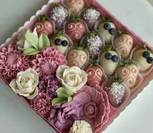 Клубника в шоколаде и цветы Волшебная страна Premium