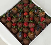 Клубника в шоколаде Premium молочный