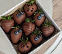 Клубника в шоколаде Молочное чудо 9 ягод